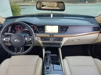 Kia K7 2017, 102000 км, за 7752.45 USD