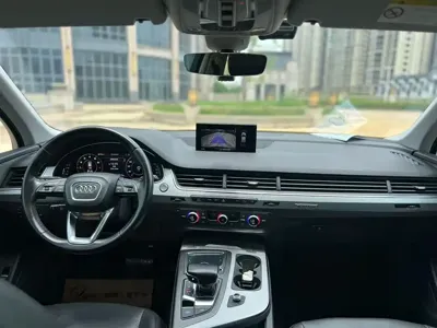 Audi Q7 2017, 140000 км, за 21453.38 USD