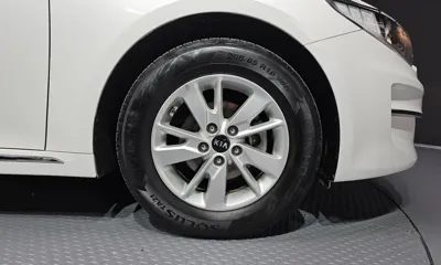 Kia K5 2017, 104703 км, за 6630.69 USD