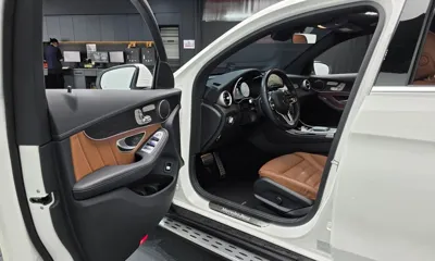 Mercedes-Benz GLC-Class 2023, 7540 км, за 39976.37 USD - фото 10