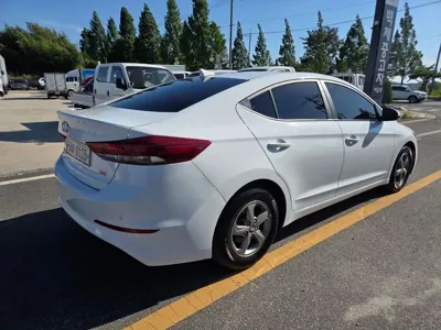 Hyundai Avante 2016, 100030 км, за 6381.45 USD
