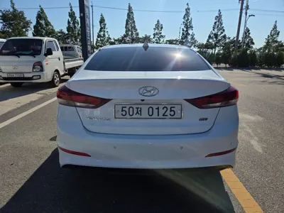 Hyundai Avante 2016, 100030 км, за 6381.45 USD - фото 6