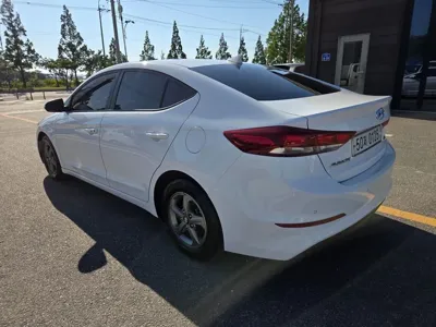 Hyundai Avante 2016, 100030 км, за 6381.45 USD - фото 7