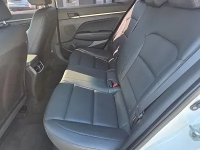 Hyundai Avante 2016, 100030 км, за 6381.45 USD - фото 10