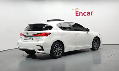 Lexus CT200h 2019, 92060 км, за 12295.09 USD