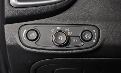 ChevroletGMDaewoo Trax 2019, 97750 км, за 3900.41 USD - фото 13