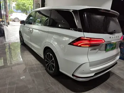Roewe iMAX8 2021, 82100 км, за 11642.42 USD