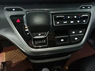 Roewe iMAX8 2021, 82100 км, за 11642.42 USD - фото 14