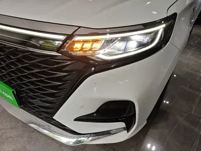 Roewe iMAX8 2021, 82100 км, за 11642.42 USD - фото 24