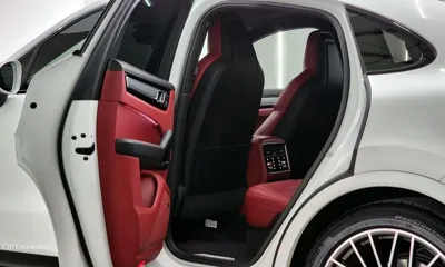 Porsche Cayenne 2023, 59057 км, за 59806.26 USD - фото 9