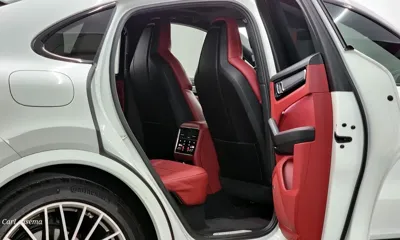 Porsche Cayenne 2023, 59057 км, за 59806.26 USD - фото 11
