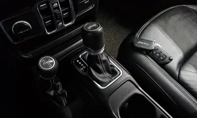 Jeep Wrangler 2023, 39452 км, за 28573.29 USD - фото 9