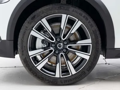 Volvo V60 2026, 81 км, за 34134.17 USD