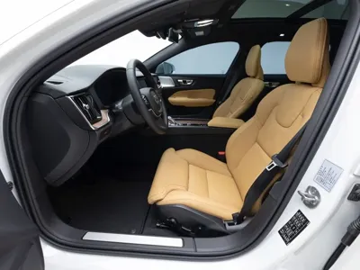 Volvo V60 2026, 81 км, за 34134.17 USD - фото 10