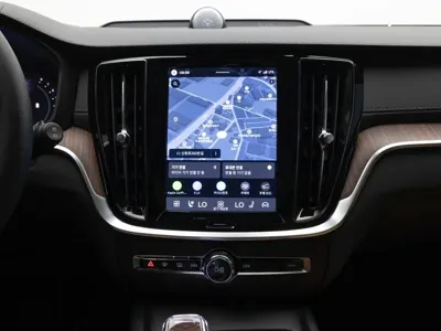 Volvo V60 2026, 81 км, за 34134.17 USD - фото 14