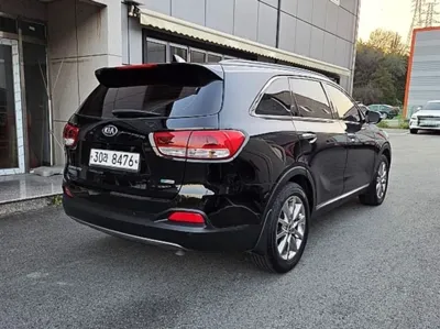 Kia Sorento 2015, 159651 км, за 8192.93 USD