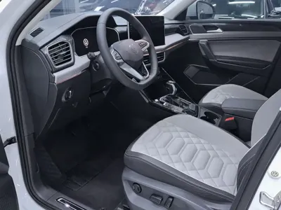 Volkswagen Tayron 2024, 19000 км, за 28369.08 USD - фото 7