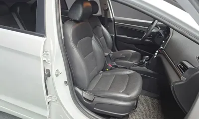 Hyundai Avante 2019, 50307 км, за 7811.47 USD - фото 12