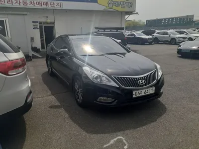 Hyundai Grandeur 2013, 181941 км, за 2801.3 USD