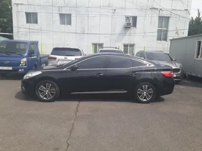 Hyundai Grandeur 2013, 181941 км, за 2801.3 USD