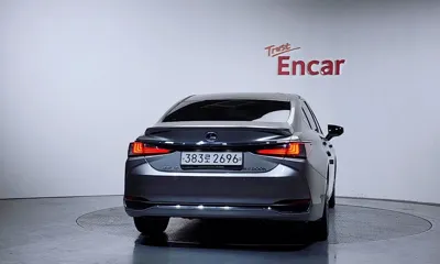 Lexus ES 2019, 78380 км, за 22318.5 USD