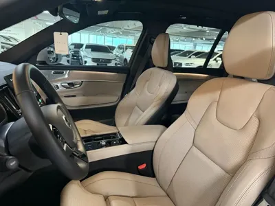 Volvo XC90 2025, 5616 км, за 61889.28 USD - фото 10