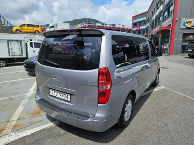Hyundai Starex 2016, 100300 км, за 7267.92 USD