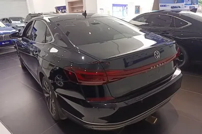 Volkswagen Passat 2022, 55199 км, за 20086 USD