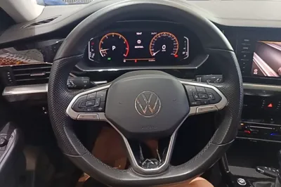 Volkswagen Passat 2022, 55199 км, за 20086 USD - фото 13
