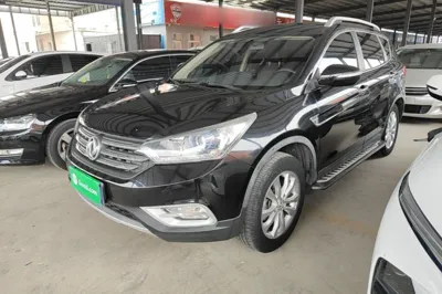 Dongfeng Aeolus AX7 · 2015 год