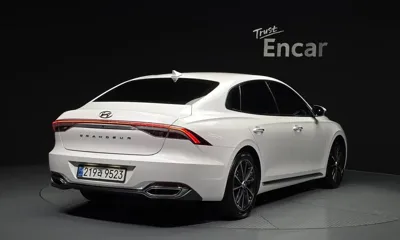 Hyundai Grandeur 2020, 115610 км, за 12800.32 USD