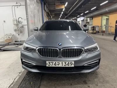 BMW 5-Series 2019, 64434 км, за 16410.66 USD