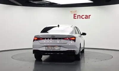 Hyundai Avante 2023, 117224 км, за 9386.57 USD
