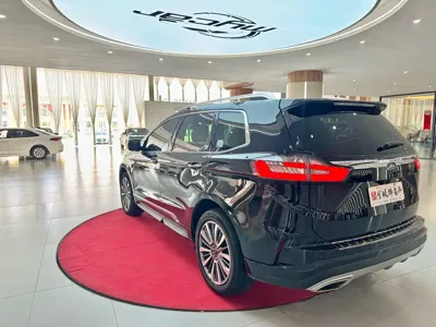 Ford Edge 2022, 78600 км, за 16674.18 USD - фото 7