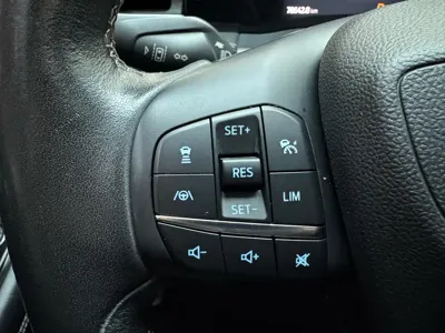 Ford Edge 2022, 78600 км, за 16674.18 USD - фото 31