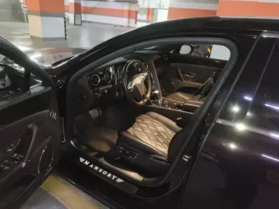 Bentley Flying Spur 2017, 59000 км, за 77796.86 USD