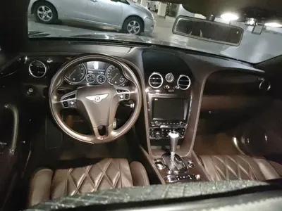 Bentley Flying Spur 2017, 59000 км, за 77796.86 USD