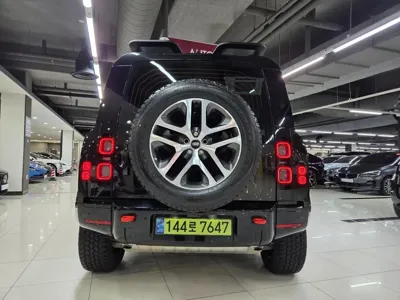 Land Rover Defender 2025, 2999 км, за 72794.76 USD - фото 4