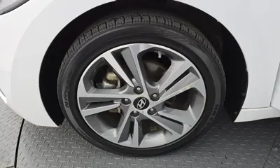 Hyundai Avante 2018, 54775 км, за 7225.43 USD
