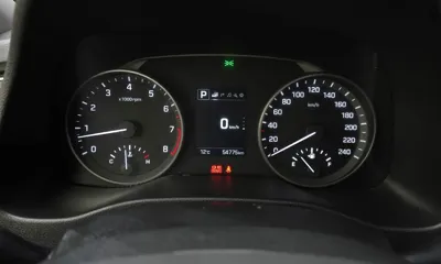 Hyundai Avante 2018, 54775 км, за 7225.43 USD - фото 8
