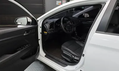 Hyundai Avante 2018, 54775 км, за 7225.43 USD - фото 10