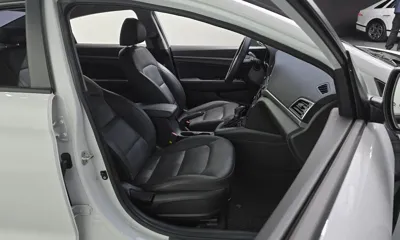 Hyundai Avante 2018, 54775 км, за 7225.43 USD - фото 12