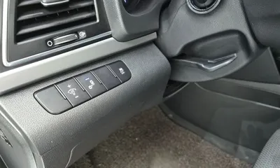 Hyundai Avante 2018, 54775 км, за 7225.43 USD - фото 15