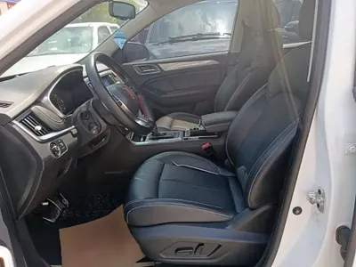 Roewe RX5 2019, 85300 км, за 5576.7 USD - фото 15