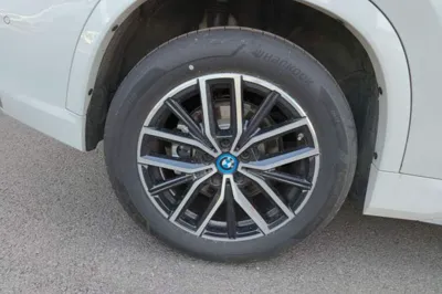 BMW iX1 2025, 8400 км, за 25069 USD - фото 11