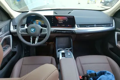 BMW iX1 2025, 8400 км, за 25069 USD - фото 12