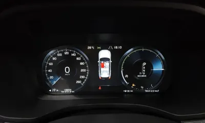 Volvo XC60 2018, 108054 км, за 16198.3 USD - фото 8