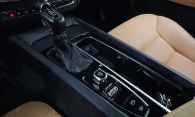 Volvo XC60 2018, 108054 км, за 16198.3 USD - фото 9
