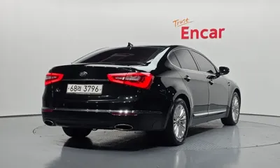 Kia K7 2014, 152871 км, за 3413.42 USD