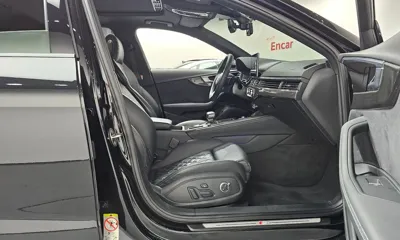 Audi S4 2023, 32059 км, за 32588.6 USD - фото 26